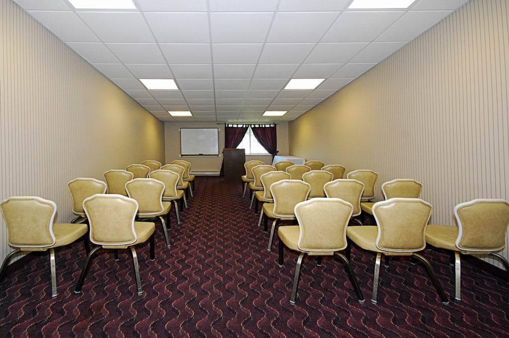 Quality Inn & Conference Center Maple Shade Zewnętrze zdjęcie